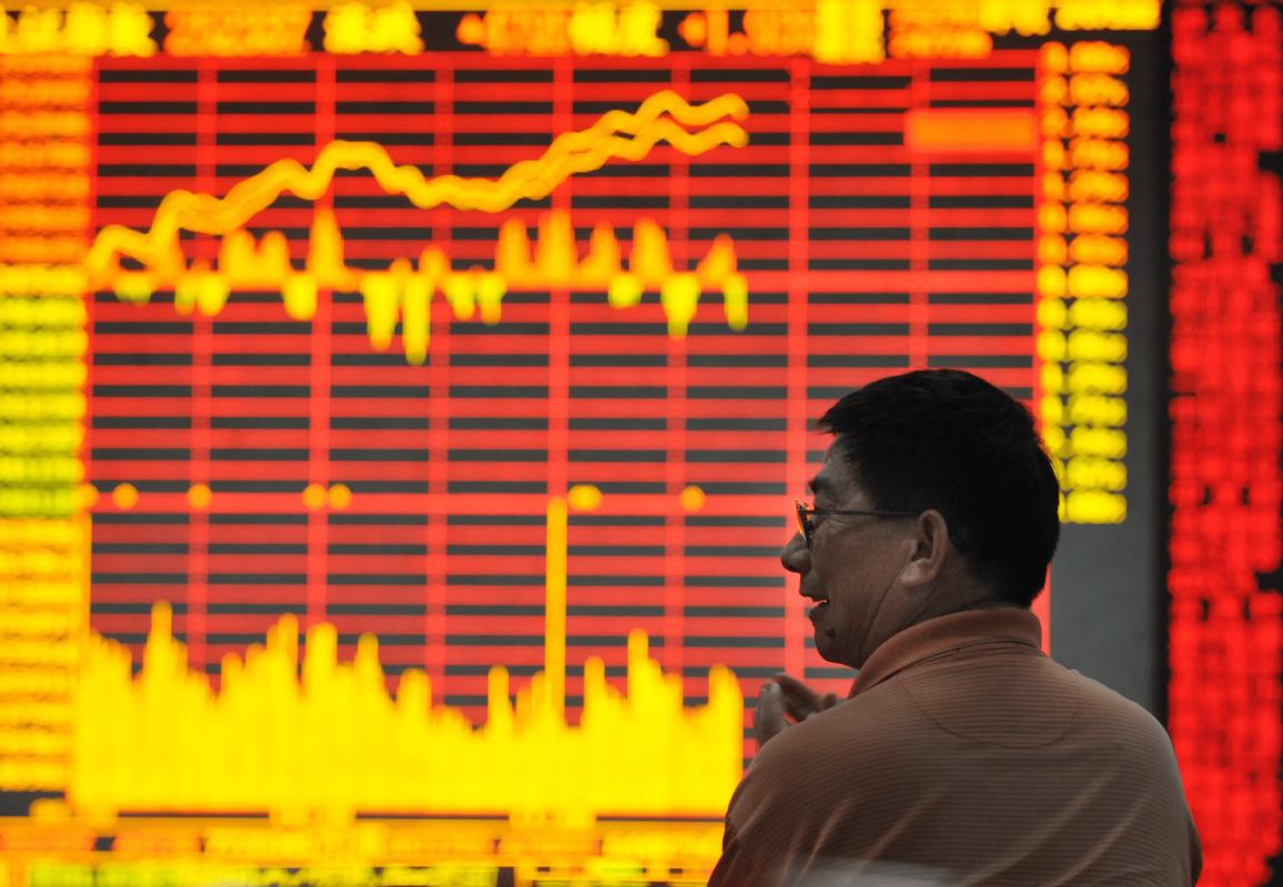 丝袜老师你下面夹得我好爽视频 护士好湿好紧我要进去了